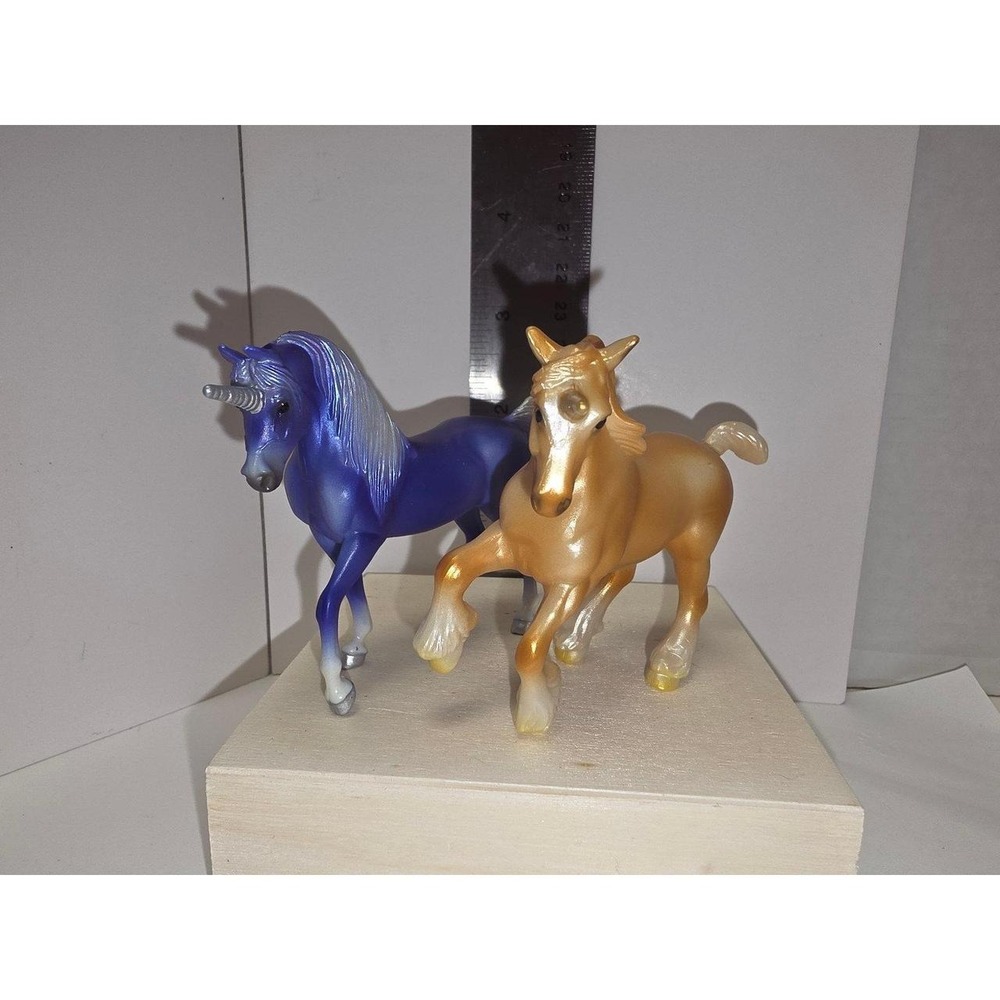 2 Toy Horses Unicorn Figurine SetBreyer Stablemates blue gold surprise toys